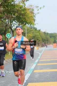 Runner Photo 5690060