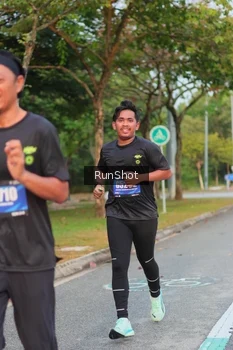 Runner Photo 5690092