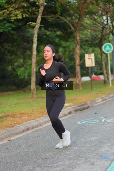 Runner Photo 5690115