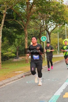 Runner Photo 5690135