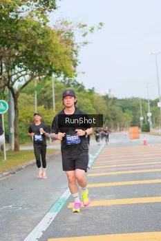 Runner Photo 5690175