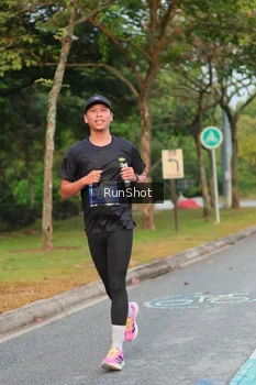 Runner Photo 5690201