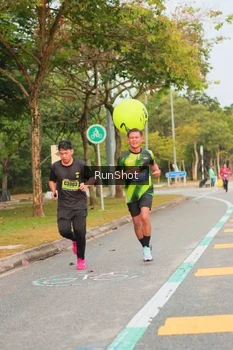 Runner Photo 5690235