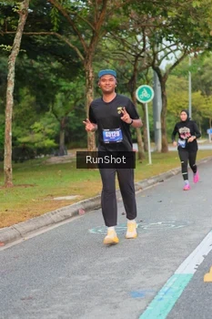 Runner Photo 5690246
