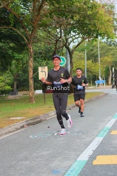Runner Photo 5690263