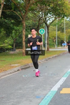 Runner Photo 5690286