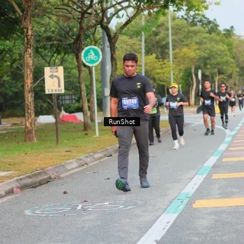 Runner Photo 5690304
