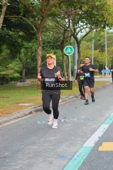Runner Photo 5690319