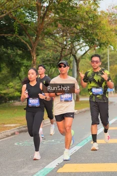Runner Photo 5690336