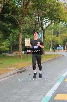 Runner Photo 5690392