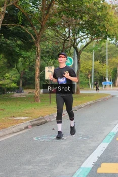 Runner Photo 5690395