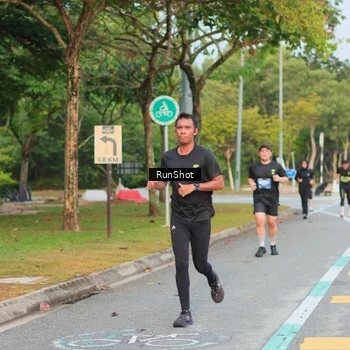 Runner Photo 5690423