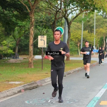 Runner Photo 5690425