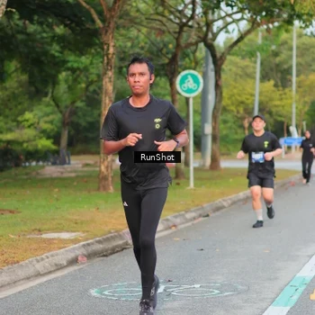 Runner Photo 5690432