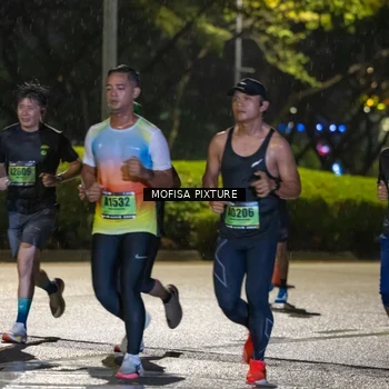 Runner Photo 5692001