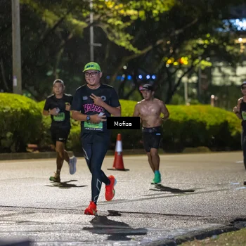 Runner Photo 5692075