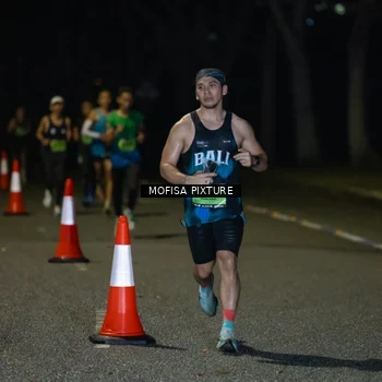 Runner Photo 5694876