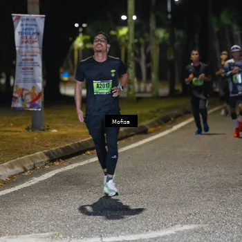Runner Photo 5695575
