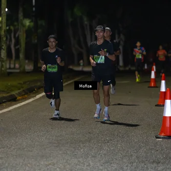 Runner Photo 5695898