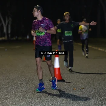 Runner Photo 5696110