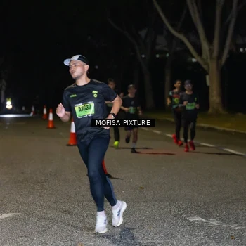 Runner Photo 5696676