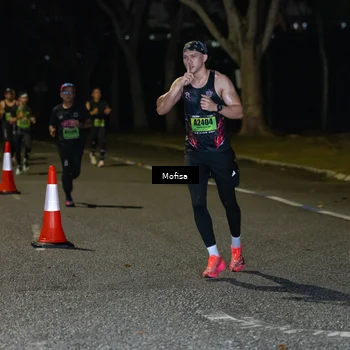 Runner Photo 5697235