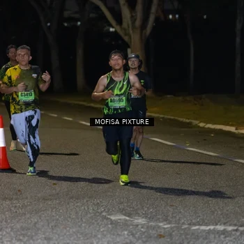Runner Photo 5698073