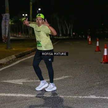 Runner Photo 5699816