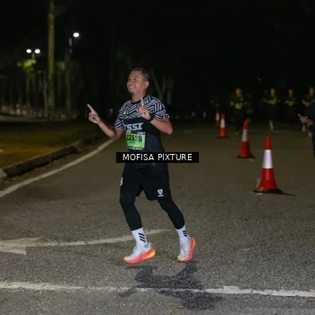 Runner Photo 5699834
