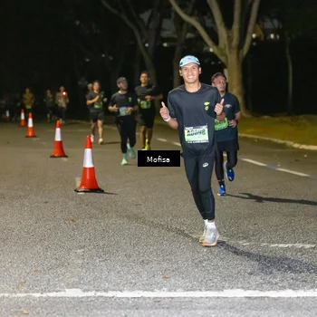 Runner Photo 5700011