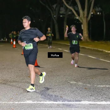 Runner Photo 5700044
