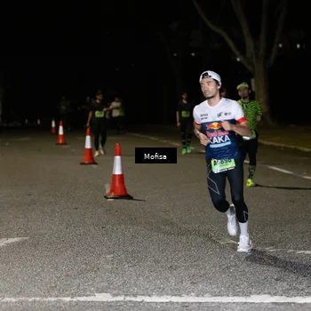 Runner Photo 5700153