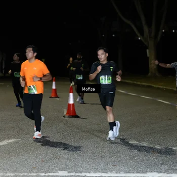 Runner Photo 5700198