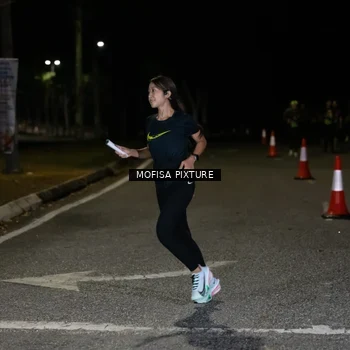 Runner Photo 5700318
