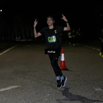Runner Photo 5700573