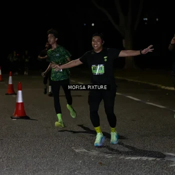 Runner Photo 5700611