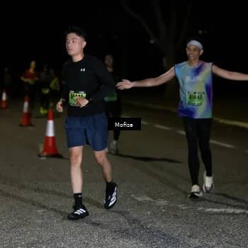 Runner Photo 5700679