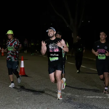 Runner Photo 5700704