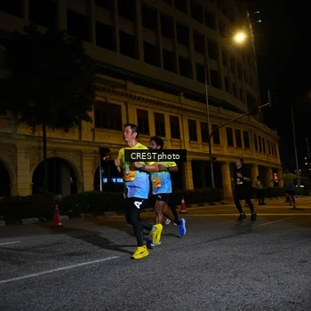 Runner Photo 5704649