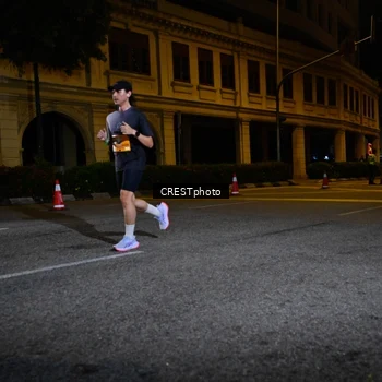 Runner Photo 5707004