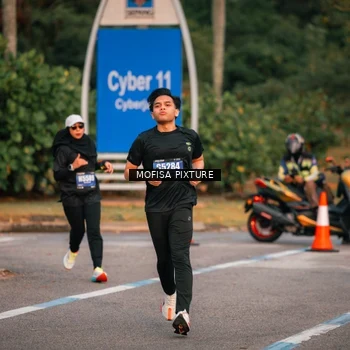 Runner Photo 5721157