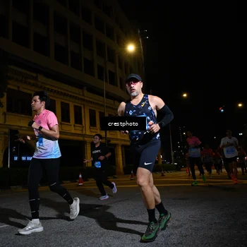 Runner Photo 5724123