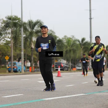 Runner Photo 5733518
