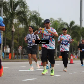 Runner Photo 5734110