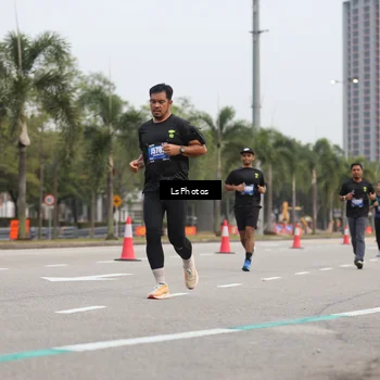 Runner Photo 5735444