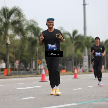 Runner Photo 5735456