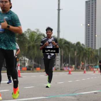 Runner Photo 5735569