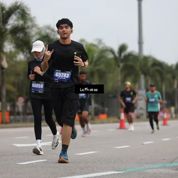 Runner Photo 5735573
