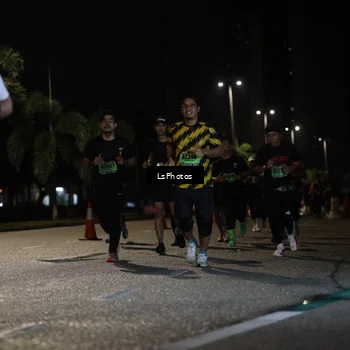 Runner Photo 5736004