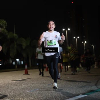 Runner Photo 5736024